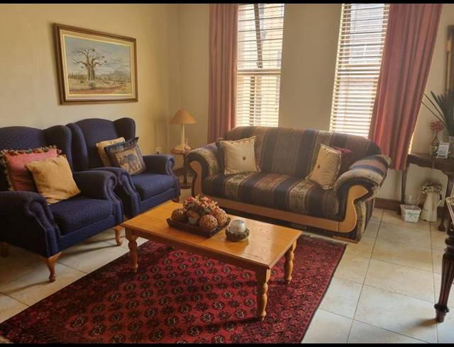 2 BEDROOM PROPERTY TO RENT IN NEWLANDS